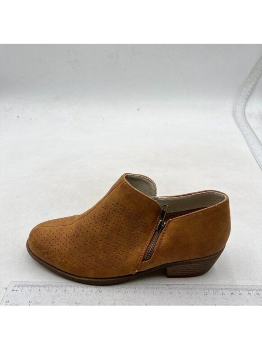 Women's Basel Ankle Bootie Brown Round Toe Low Chunky Heel Shoes
